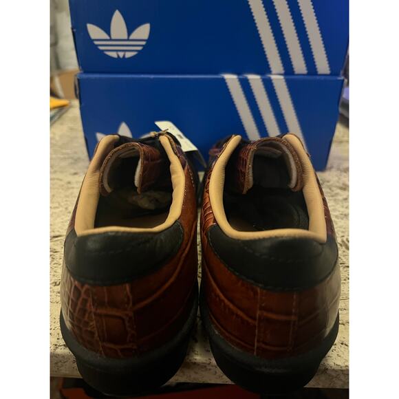 NEW ADIDAS Superstar Vintage "Croc" Brown Women's US 6 - Picture 9 of 11